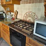 Lara's House
