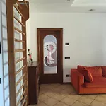 Lara's House * Verona