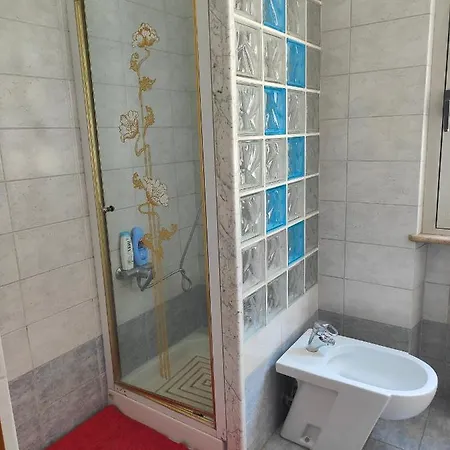 Lara's House Apartman