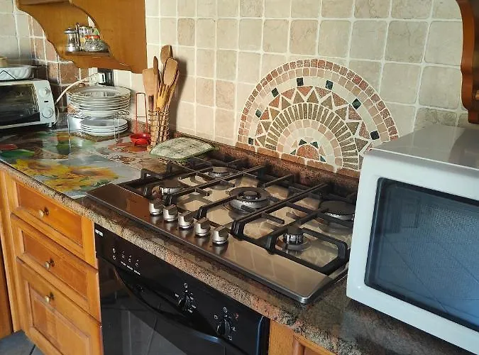 Lara's House